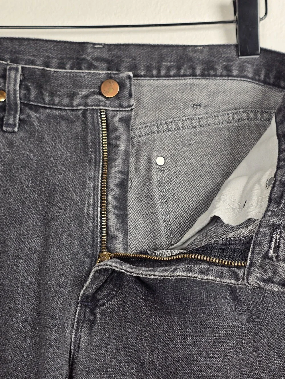 Vintage Wrangler 13MWZ Black Jeans Made in USA Cowboy Cut Mens Tag 35x34 Fits 33